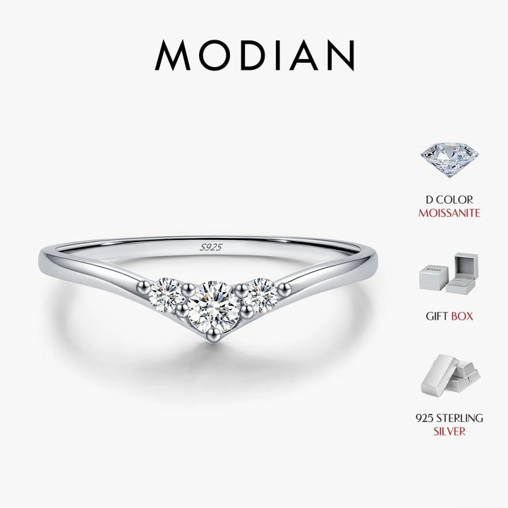 925 sterling silver ring with moissanite diamond