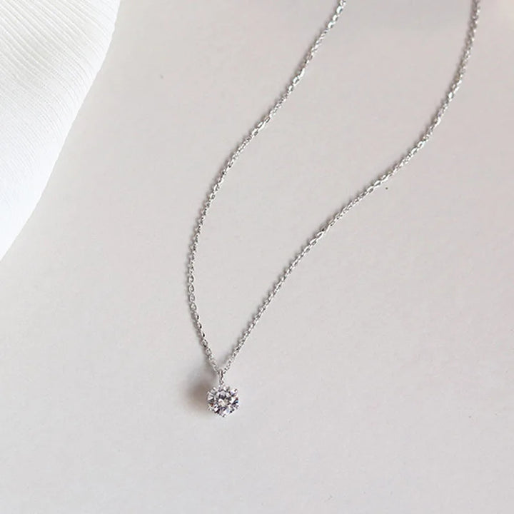 925 Sterling Silver Necklace with Shiny Moissanite Pendant