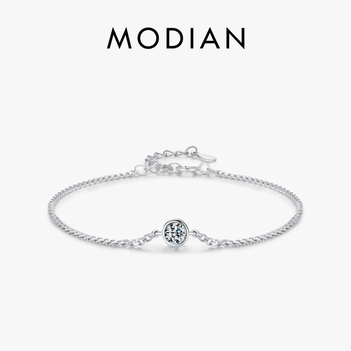 Sterling silver bracelet with 0.25ct moissanite diamate