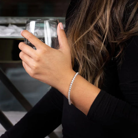 Bracelet in s925 Sterling Silver and Plated in Original 18k White Gold with Moissanites/Shiny Diamonds