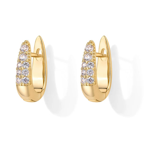 925 sterling silver earring plated in 18k gold with moissanite