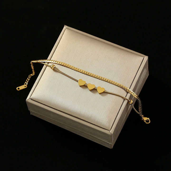 Heart pendant stainless steel bracelet plated in 14k gold