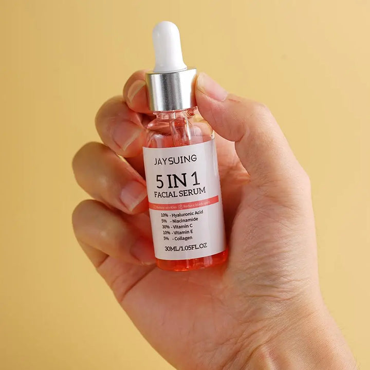 Moisturizing facial serum with vitamin "c" and hyaluronic acid