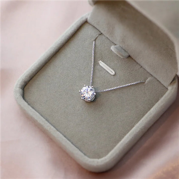 925 Sterling Silver Necklace with Shiny Moissanite Pendant